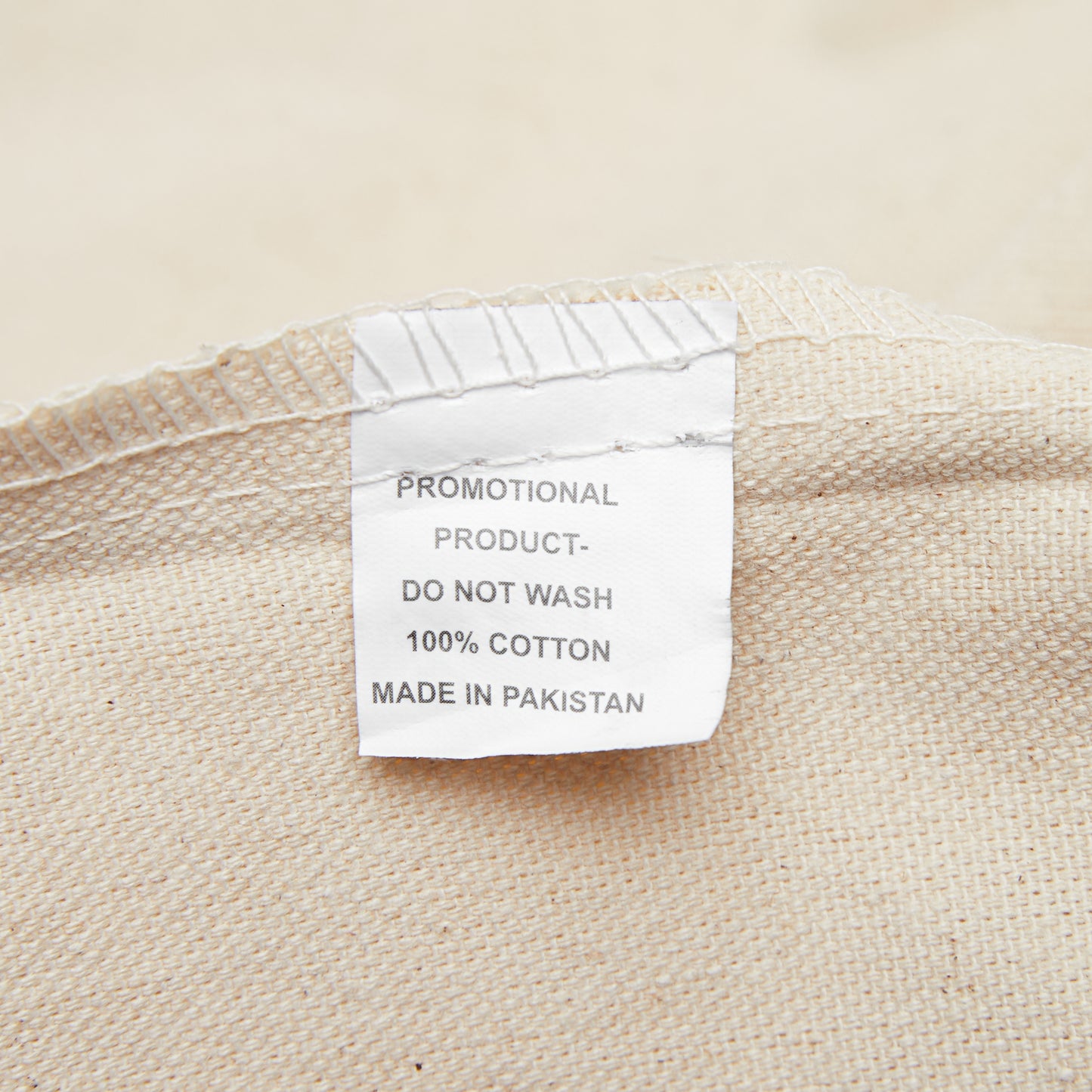 The Knowing Glance - Tote Bag